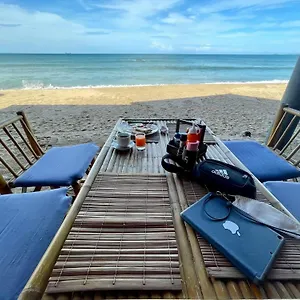 Lanta Paragon Semesteranläggning (resort)